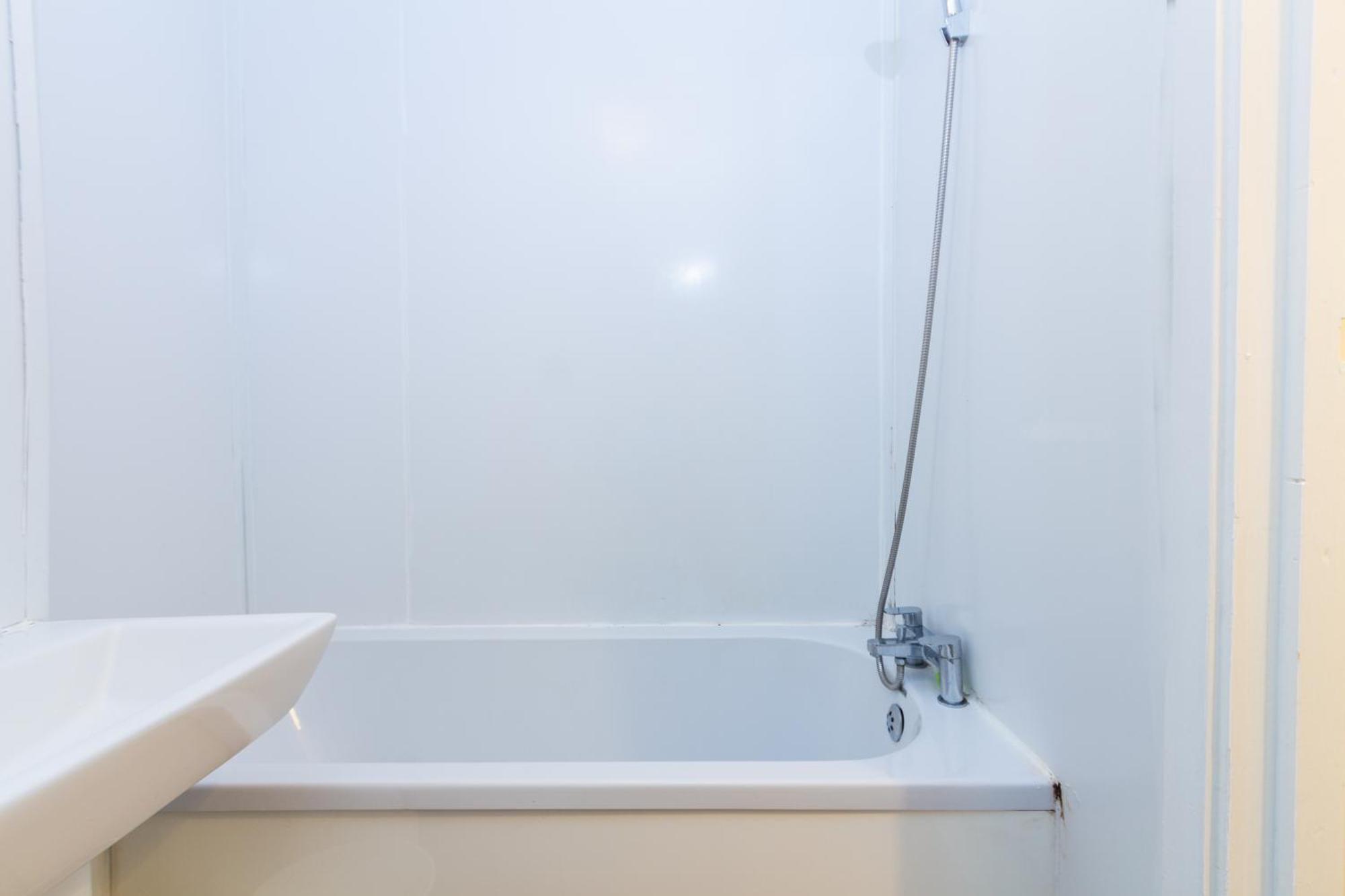 Studio In Stretford With Great Transport Links Apartment Manchester Ngoại thất bức ảnh